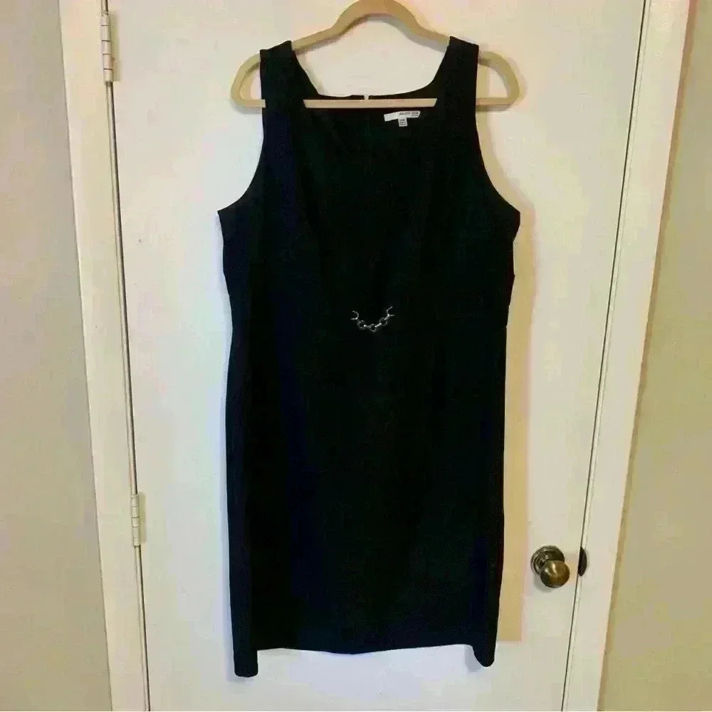 Plus Size Studio One New York Black Sleeveless Dress with Gold Detail Size 14W